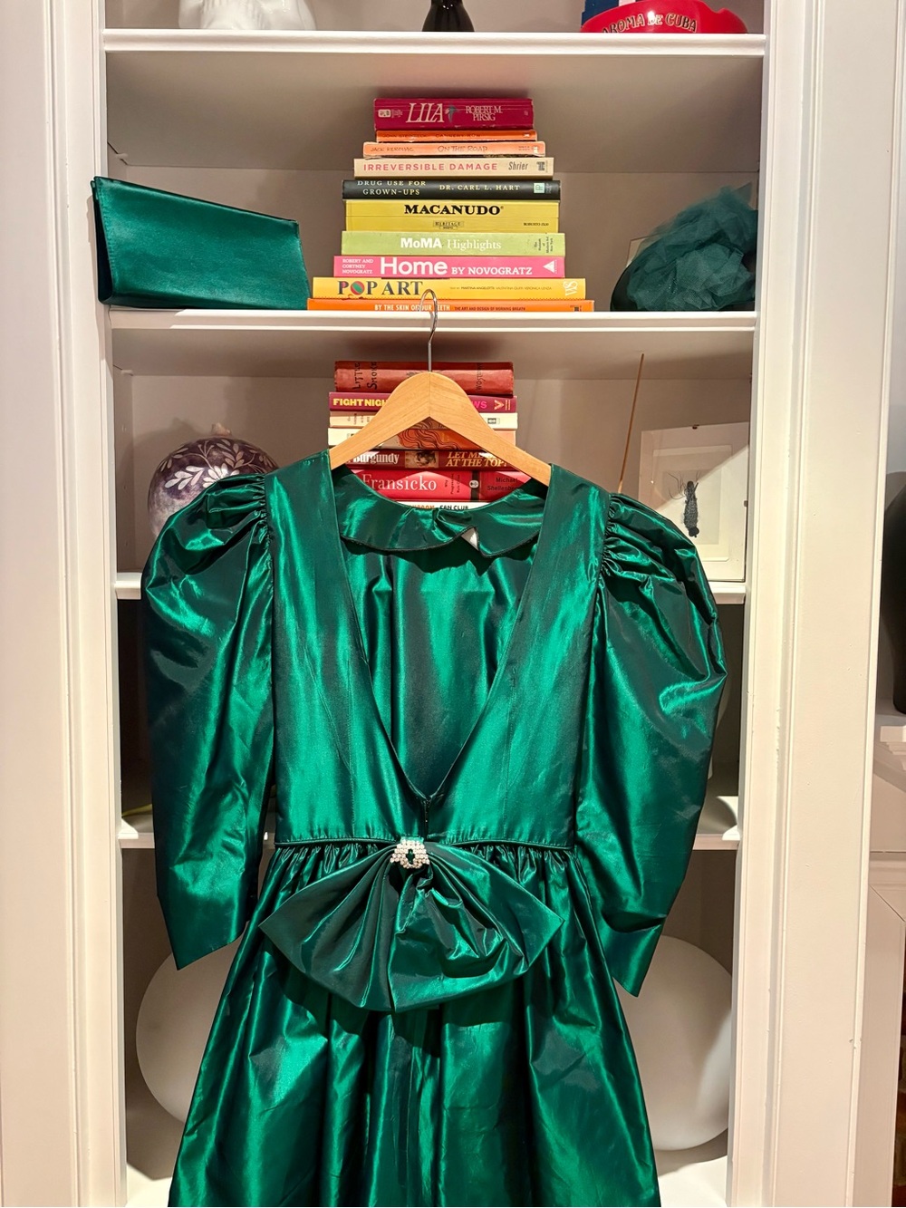 Emerald Green Satin Puff Sleeve Party Dress Hat & Clutch